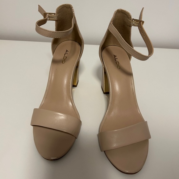Also nude sandals 7.5 - Picture 2 of 3